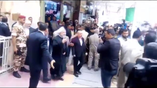 لحظه خروج حسن روحانی از بیت آیت الله سیستانی