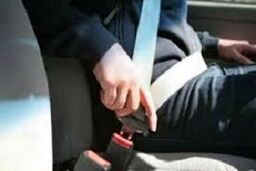 فیلم/ تصادف و حشتناک و پرتاب شدن راننده به وسط اتوبان 
