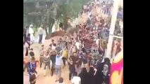 پایکوبی و شعرخوانی جوانان عرب خوزستان هنگام مقابله با سیل