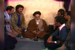 اولین باری که امام خمینی گفتند: آمریکا هیچ غلطی نمی‌تواند بکند
