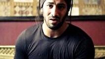 وقتی اکبر عبدی را به جرم تتلو دستگیر می‌کنند
