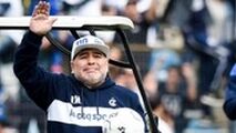 استقبال فوق‌العاده هواداران خیمناسیا از مارادونا