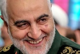 دعای شهید سلیمانی برای یکی از مجریان