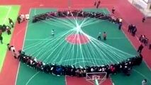 صحنه‌ای از طناب بازی جالب به سبک چینی 