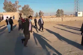 فوتبال وزیر ارتباطات با نوجوانان روستای قلعه گنگ/ آذری جهرمی 6تایی شد 