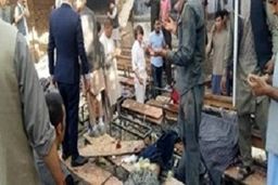 اولین تصاویر بعد از انفجار کابل، بیش از ۵۰ دانش آموز کشته و زخمی شدند