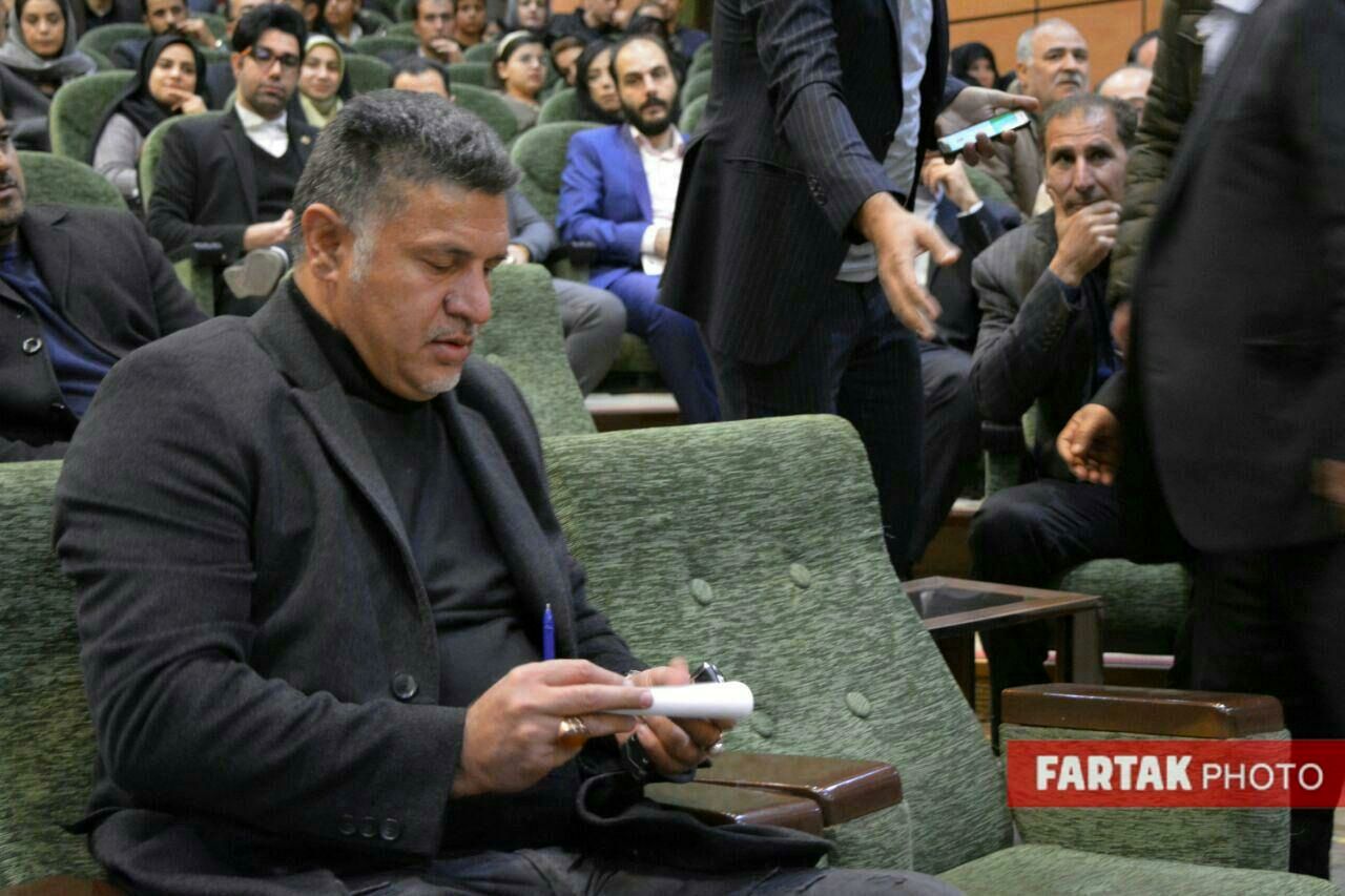 ترانه بسیار زیبا در وصف علی دایی با حضور شهریار