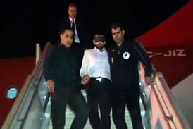 اولین فیلم از مدیرعامل سکه ثامن پس از دستگیری و بازگشت به کشور !