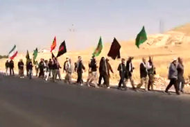 پیاده‌روی دلدادگان امام حسین (ع) به سمت کربلا!