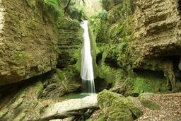 آبشار زیبای 