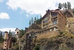 ویلاسازی در دل کوه‌های فشم!