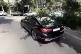 رونمایی از خودروی لاکچری ۶.۵ میلیاردی در دادگاه مدیران سابق بانک مرکزی