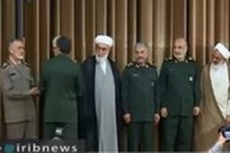  تکریم و معارفه فرماندهان قدیم و جدید سپاه