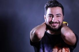 وقتی نام نوید محمدزاده تالار وحدت را منفجر می‌کند