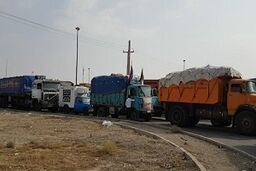  مشکلات خروج کامیون‌های حامل وسایل موکب‌های اربعین در مرز مهران