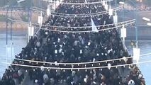 حرکت مردم اهواز به سوی مراسم تشییع پیکرهای سردار سلیمانی و همرزمان شهیدش
