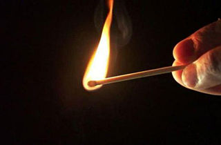 روشن کردن کبریت با کمک قوانین فیزیکی