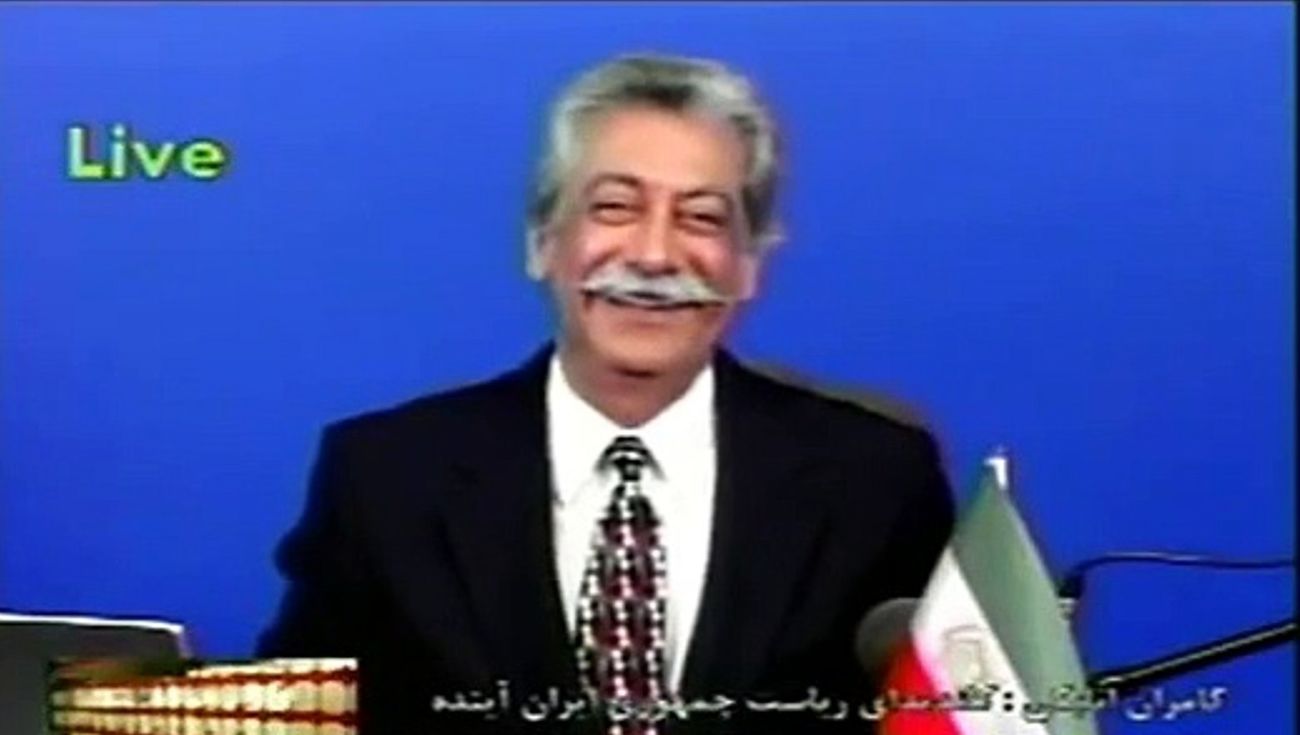 وقتی یک سلطنت طلب باشنیدن اسامی فوتبالیست های ایرانی سرکار می‌رود