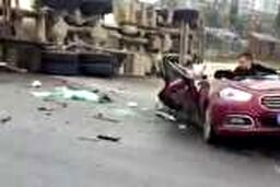 تصادف وحشتناک کامیون با خودرو در چین