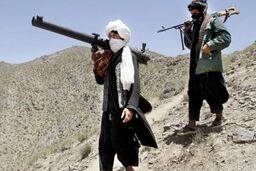 طالبان سرنگونی هواپیمای نظامی تروریستهای آمریکایی را رسانه‌ای کرد