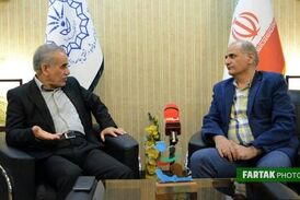 نحوه ارتباط دانشجویان با رییس دانشگاه چگونه است